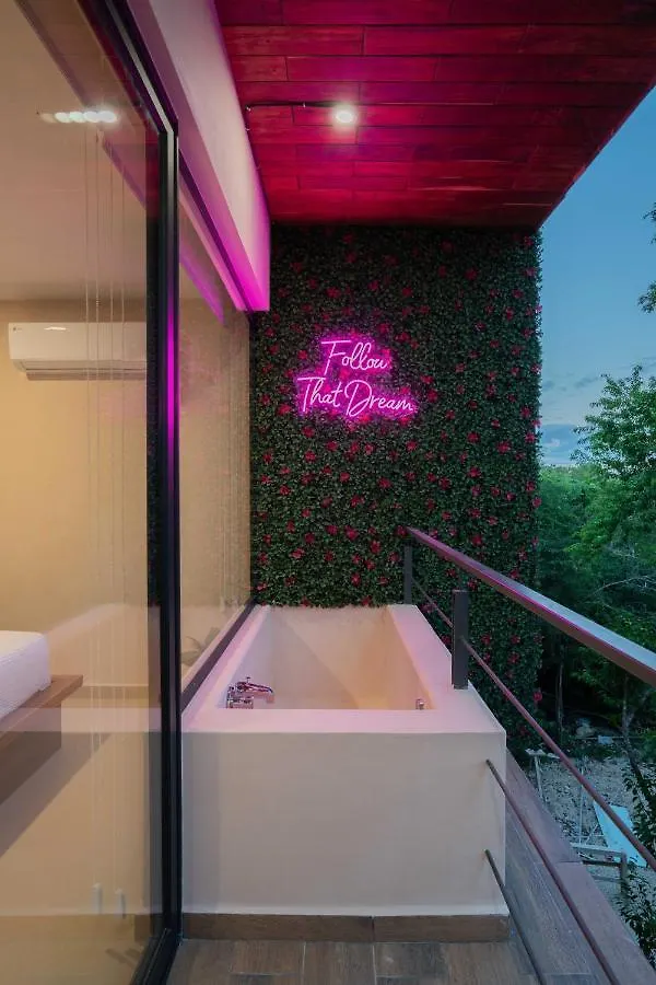 Frida'S Artsy Condo With Own Mural, Outdoor Tub & Rooftop Pool Tulum 0*,  Mexico